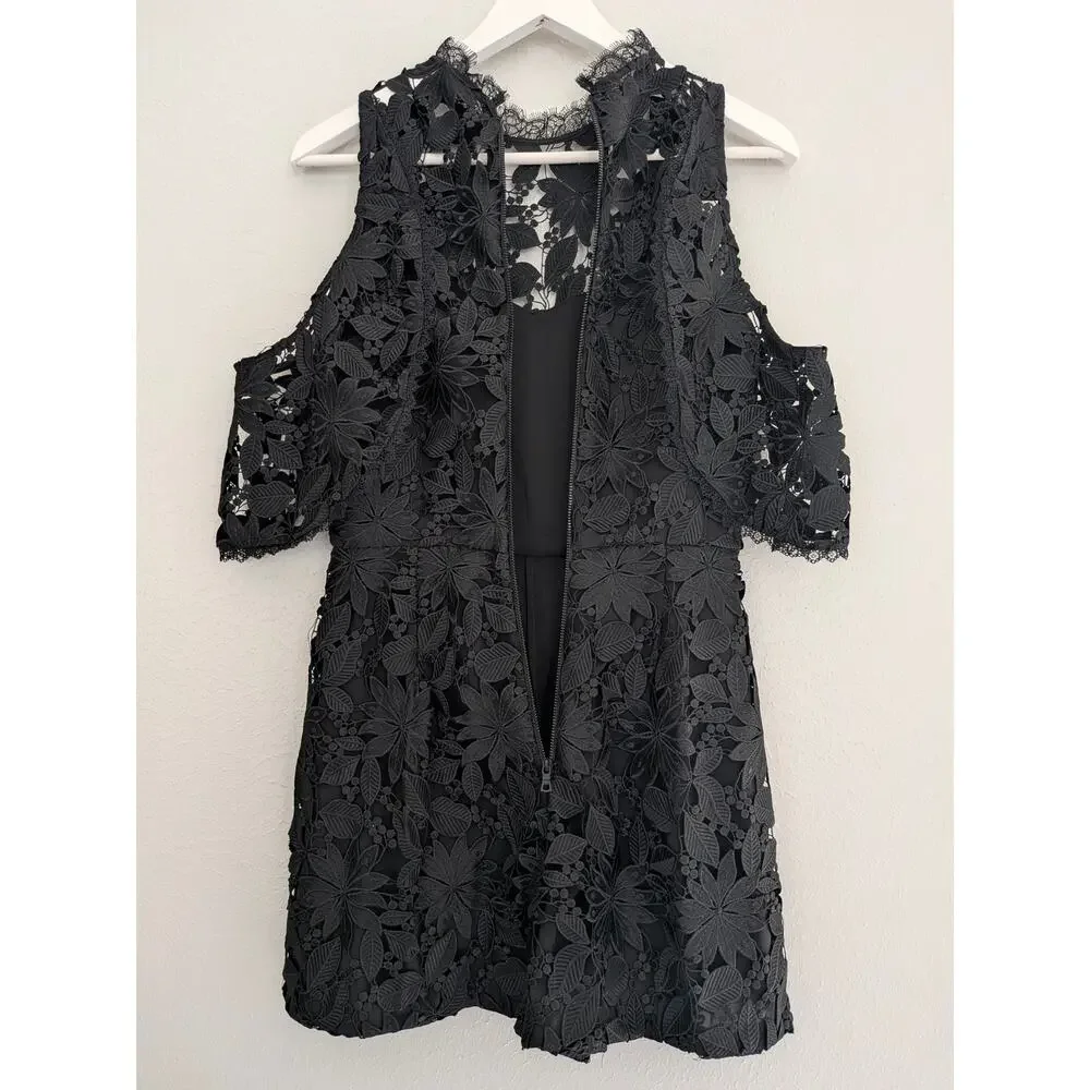 Women's Alice & Olivia Black Lace Romper Junie Cold Shoulder Back Zip Size 4 - Picture 4 of 10